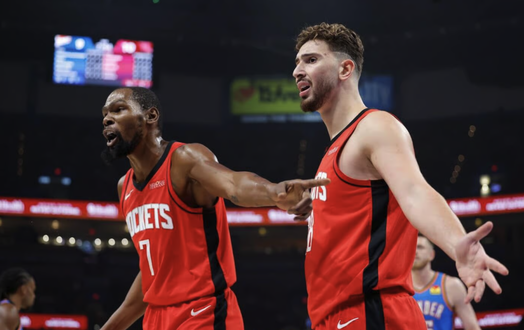 包含赛地聚焦:NBA季后赛国际比赛日热度飙升,休斯敦火箭队长鼓劲,引发热议,阵容厚度经受考验的词条 包含赛地聚焦:NBA季后赛国际比赛日热度飙升,休斯敦火箭队长鼓劲,引发热议,阵容厚度经受考验的词条