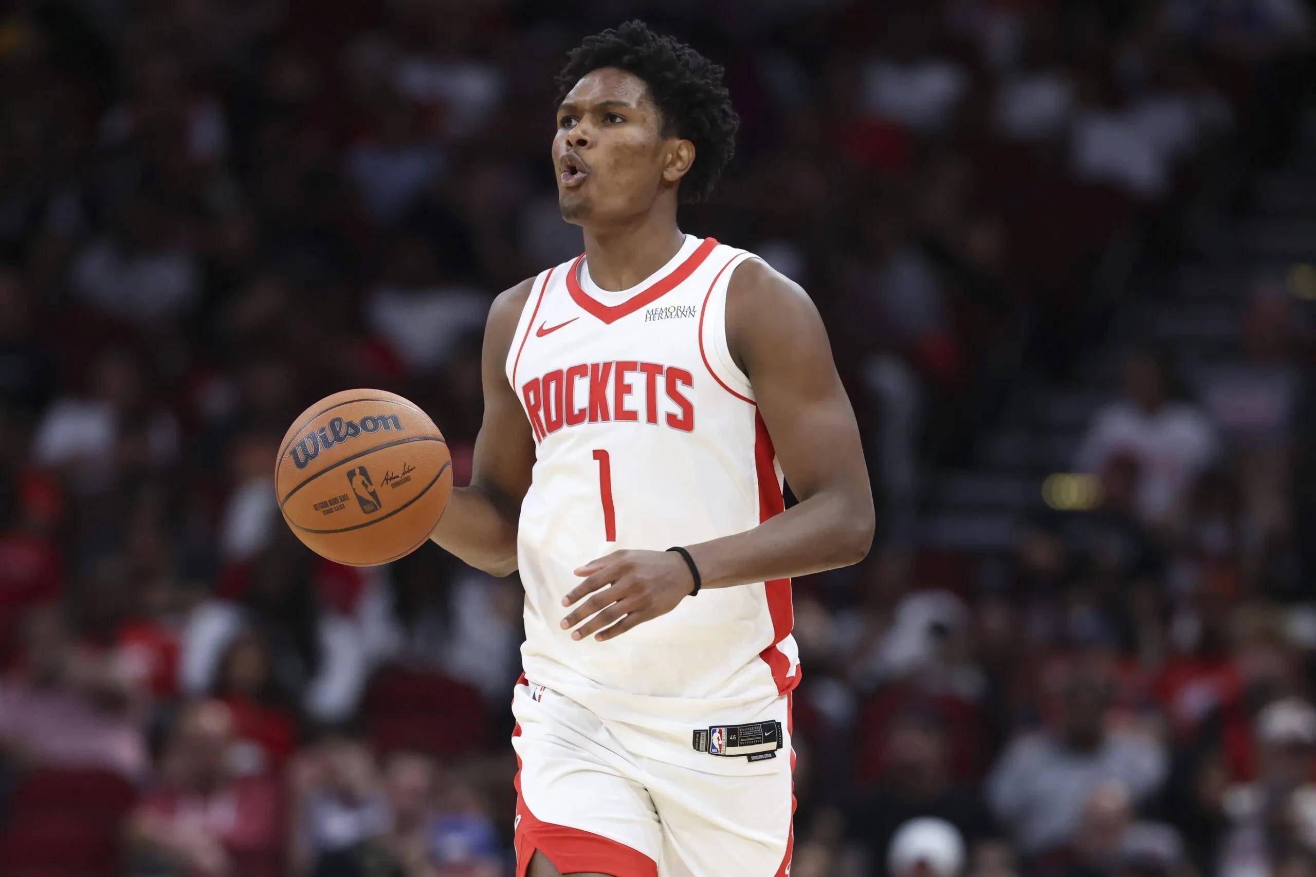 包含赛地聚焦:NBA季后赛国际比赛日热度飙升,休斯敦火箭队长鼓劲,引发热议,阵容厚度经受考验的词条 包含赛地聚焦:NBA季后赛国际比赛日热度飙升,休斯敦火箭队长鼓劲,引发热议,阵容厚度经受考验的词条